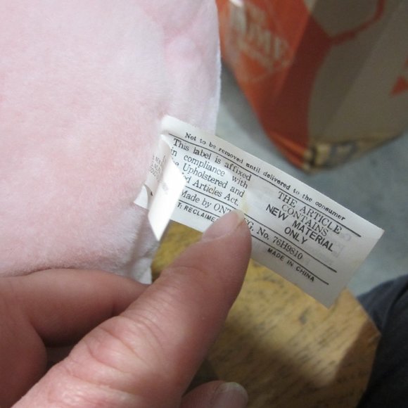 VTG PAIR OF BEARS, ONE PINk W/NIGHTCAP, ONE FUZZY BROWN, W/TAGS, READ ALL - Picture 12 of 14